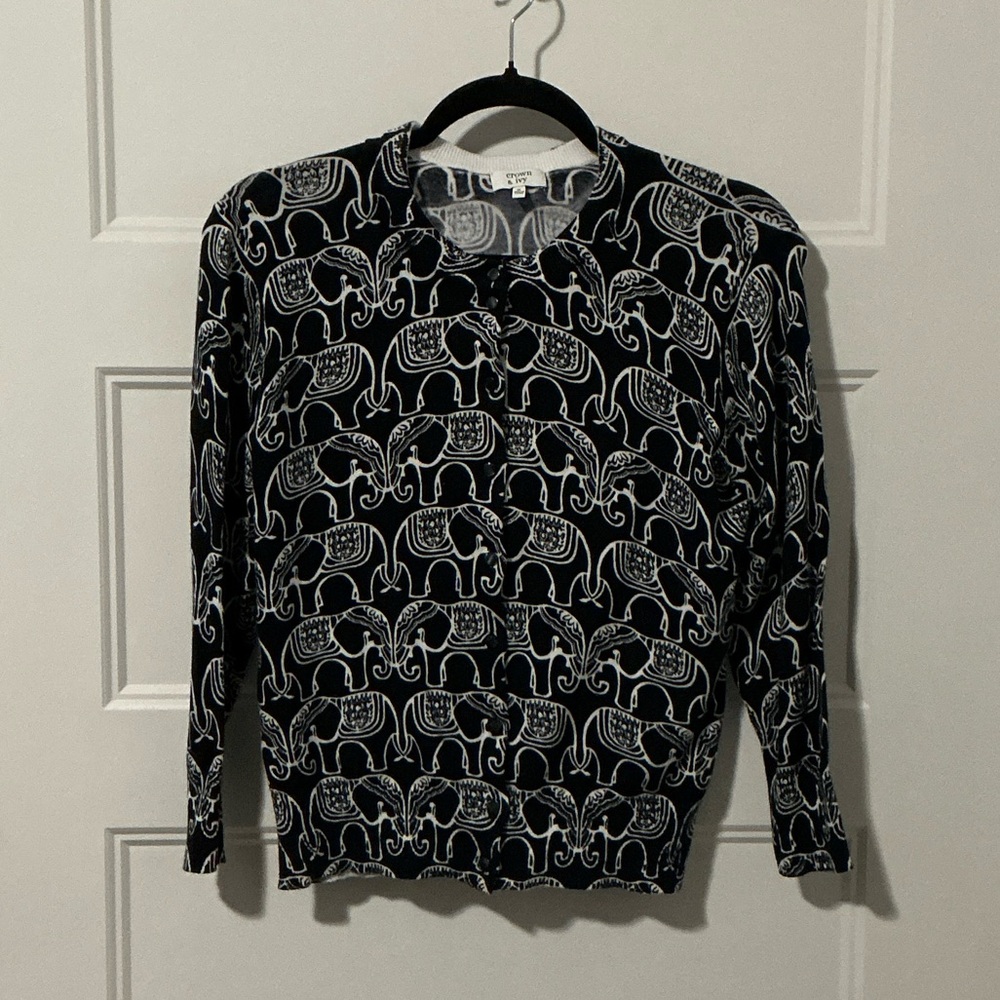Crown & Ivy Black and White Elephant Print Long Sleeve Top